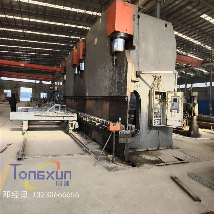 雙聯(lián)動2400噸折彎機